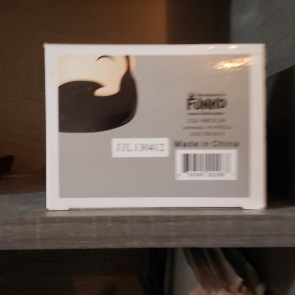 Funko Pop! 1970's Elvis Presley Vinyl Figure - Picture 8 of 8